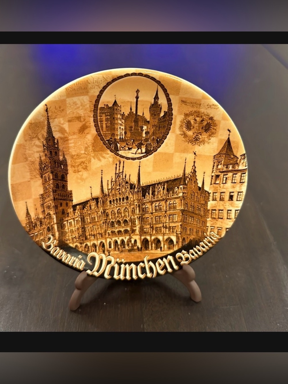 Vintage Bavaria Munchen Mini Souvenir Plate Neues Rathaus Germany 5" + Stand